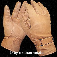 weiches Leder , gefüttert , angenehm zu tragen......