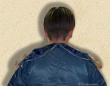 schützt Schulter, Nacken, Brust.....die teilbare Kapuze